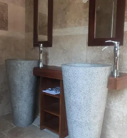 Rose Bb Maison De Charme * Les Lecques